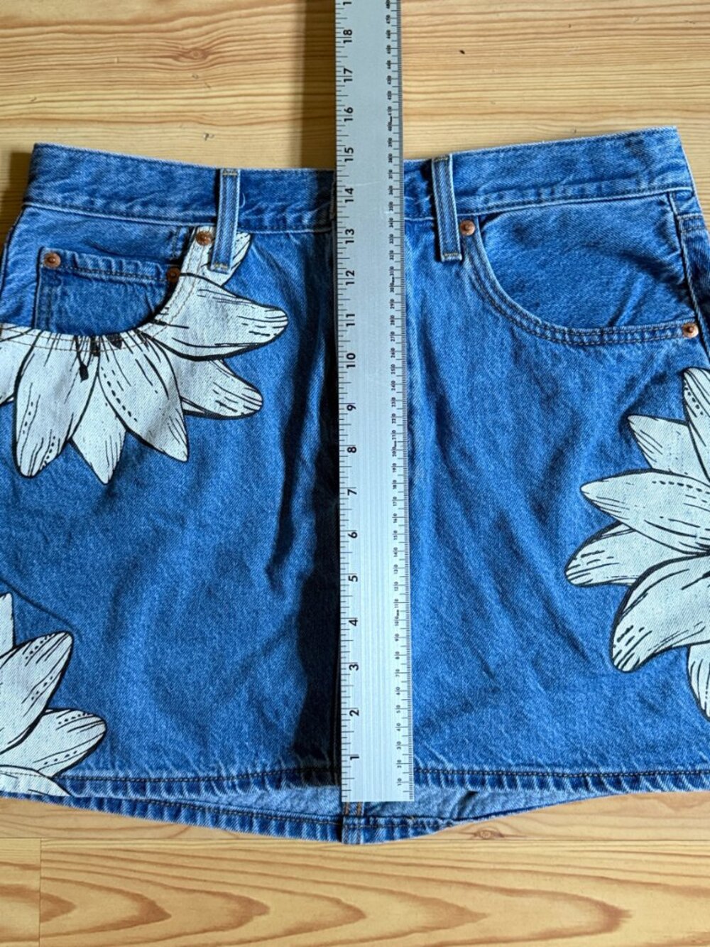 Farm Rio Lev Denim Mini  Skirt Size 31 - Picture 11 of 16